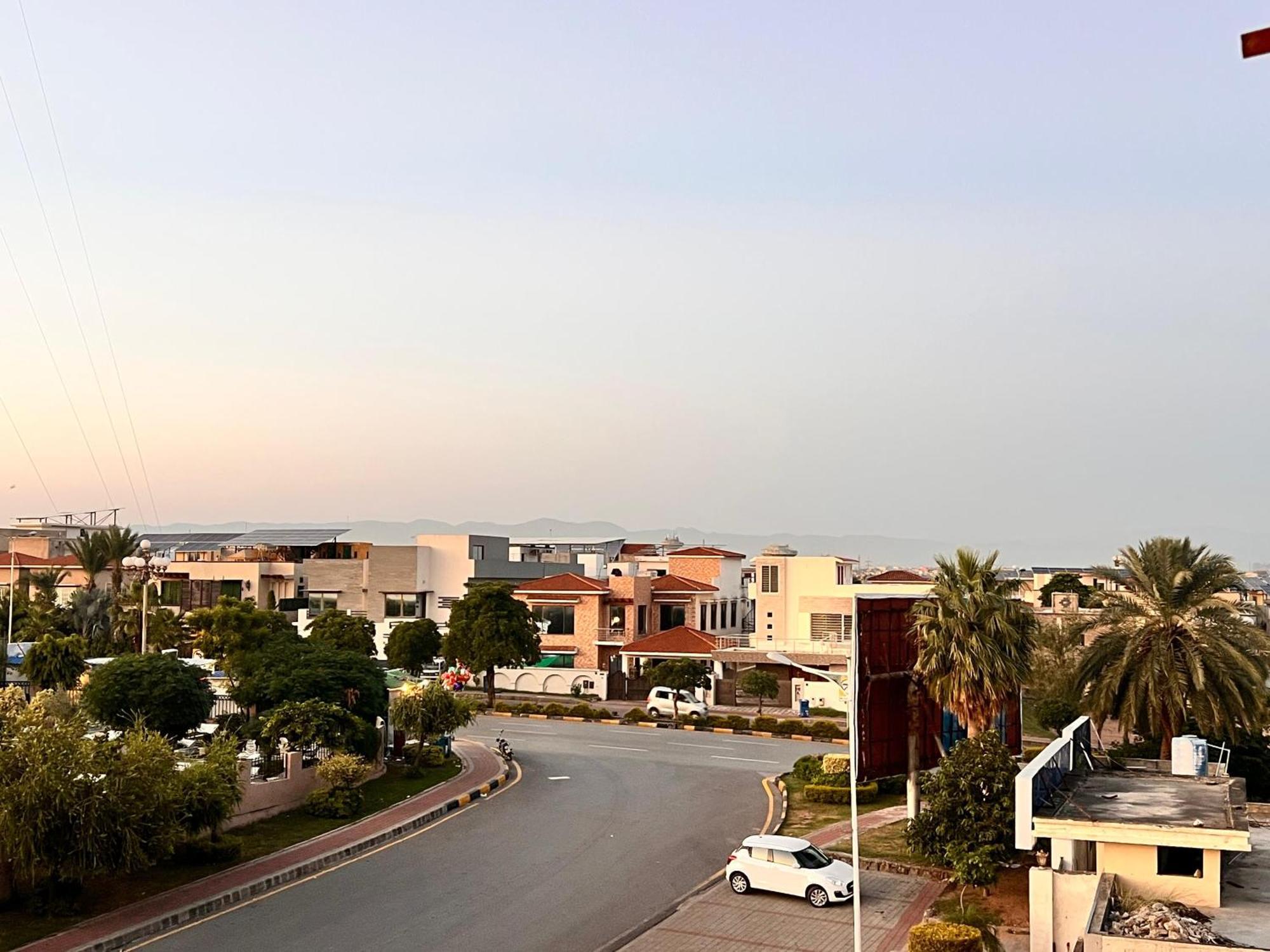 Comfortable Rental Apartments In Bahria Town Rawalpindi Exterior foto