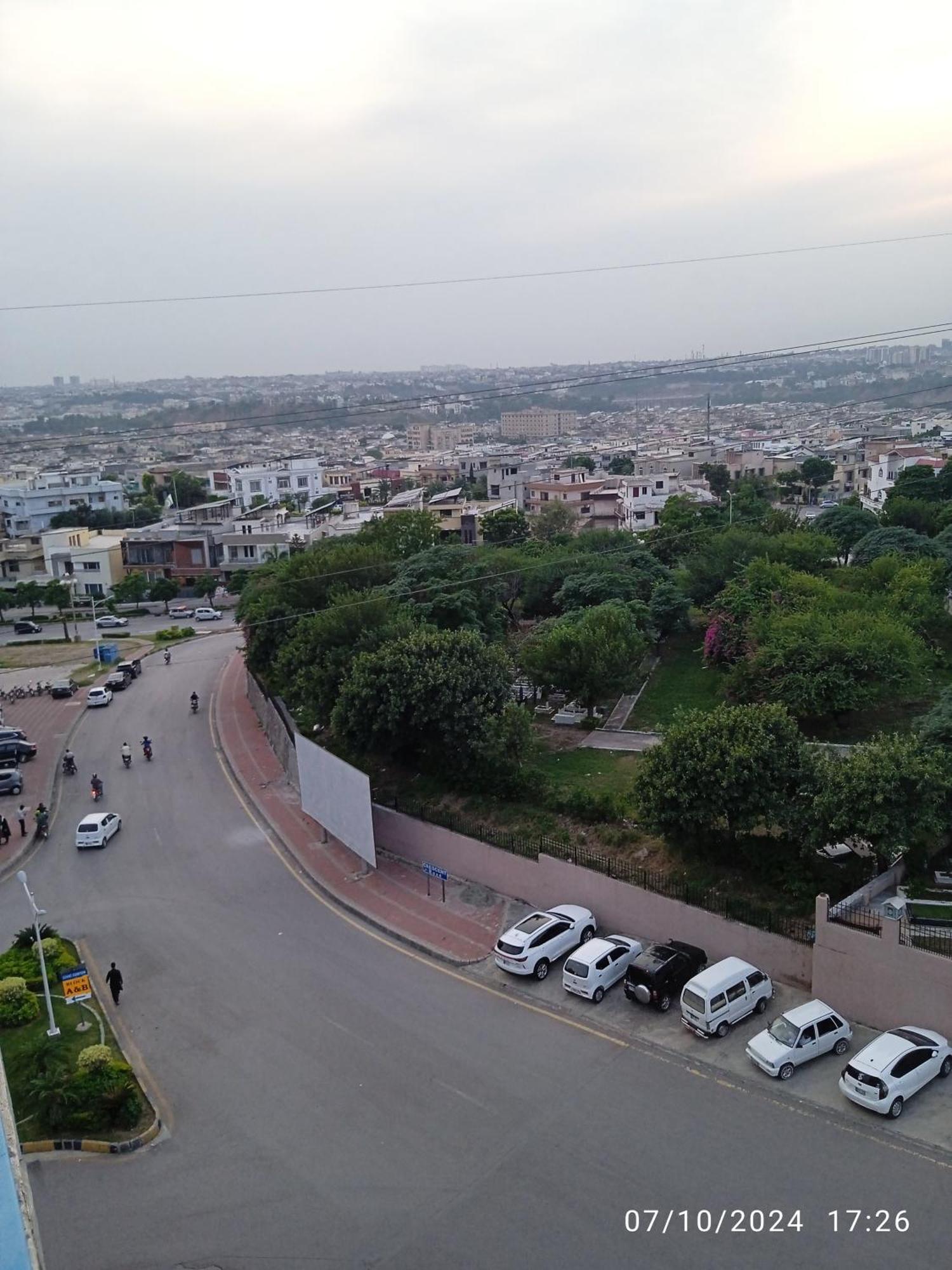 Comfortable Rental Apartments In Bahria Town Rawalpindi Exterior foto